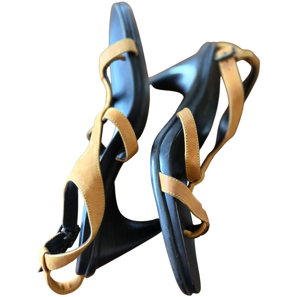 Donald J Pliner Temira Golden Tan Leather Strappy Toe Loop Kitten Heel Sandals 7